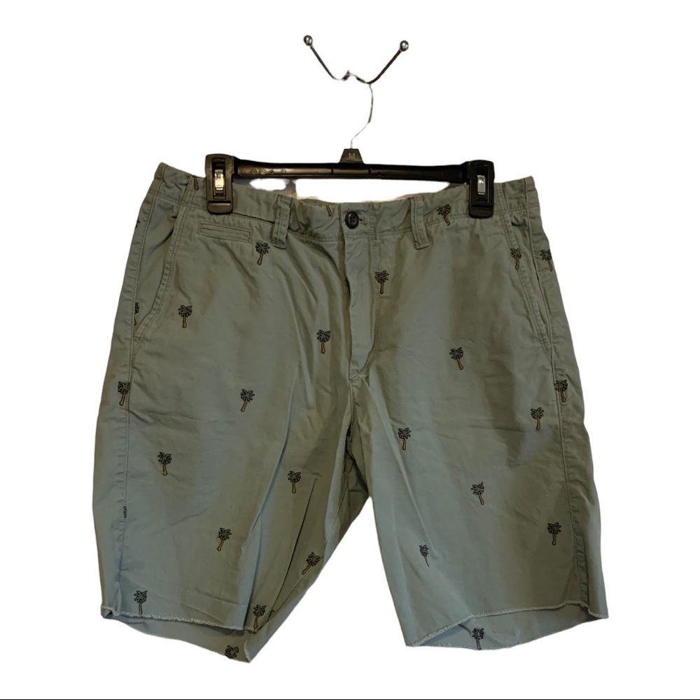 Mens Gap army green palm tree knee length shorts